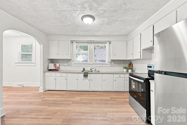 74 Pinecrest Drive SW, Concord, NC 28027
