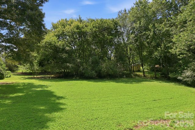 74 Pinecrest Drive SW, Concord, NC 28027