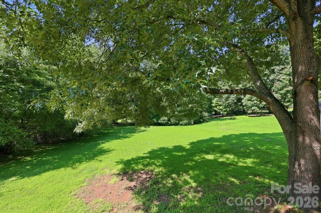 74 Pinecrest Drive SW, Concord, NC 28027