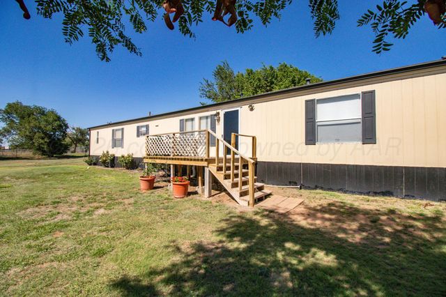 2420 E Willow Creek Drive, Amarillo, TX 79108