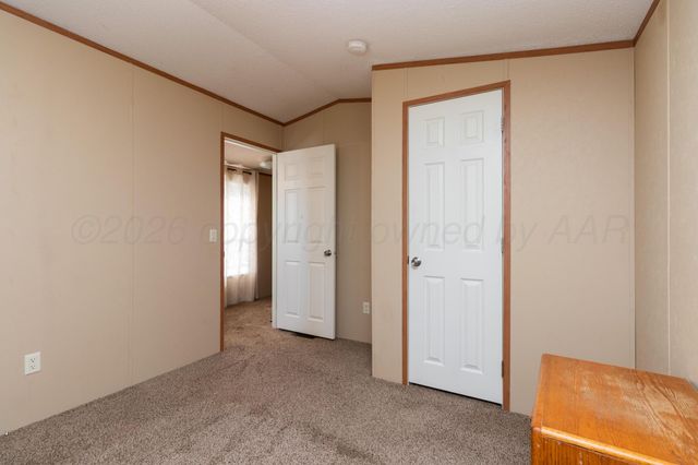2420 E Willow Creek Drive, Amarillo, TX 79108