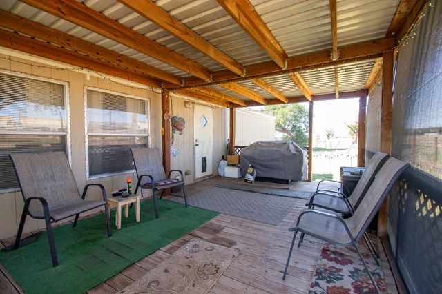 2420 E Willow Creek Drive, Amarillo, TX 79108