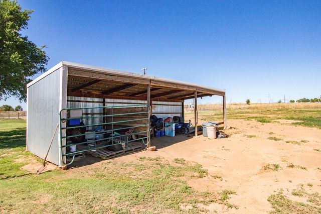 2420 E Willow Creek Drive, Amarillo, TX 79108