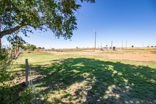 2420 E Willow Creek Drive, Amarillo, TX 79108