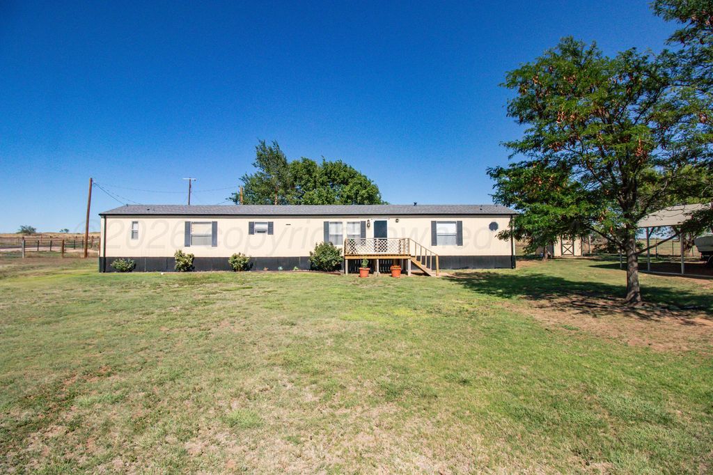 2420 E Willow Creek Drive, Amarillo, TX 79108