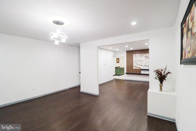 539 W KING ST, York, PA 17401