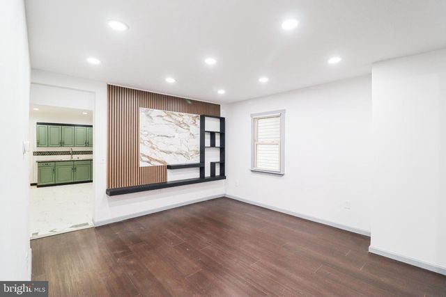 539 W KING ST, York, PA 17401