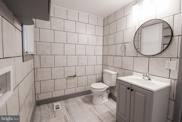 539 W KING ST, York, PA 17401