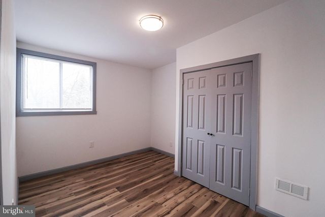 539 W KING ST, York, PA 17401