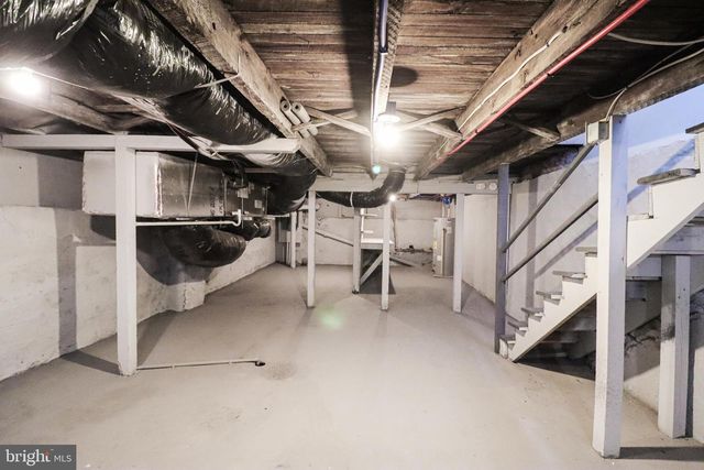 539 W KING ST, York, PA 17401