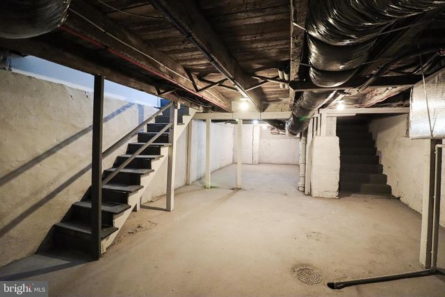 539 W KING ST, York, PA 17401