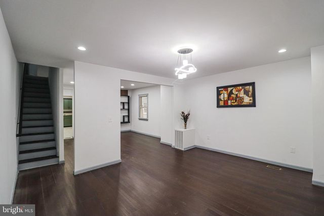 539 W KING ST, York, PA 17401