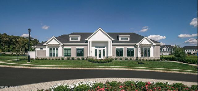 30 Cloverleaf Lane, Manalapan, NJ 07726