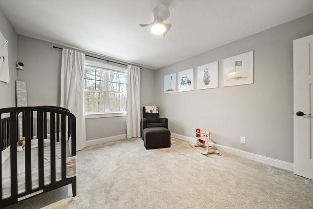 2 Mapleton Rd, Merrimac, MA 01860