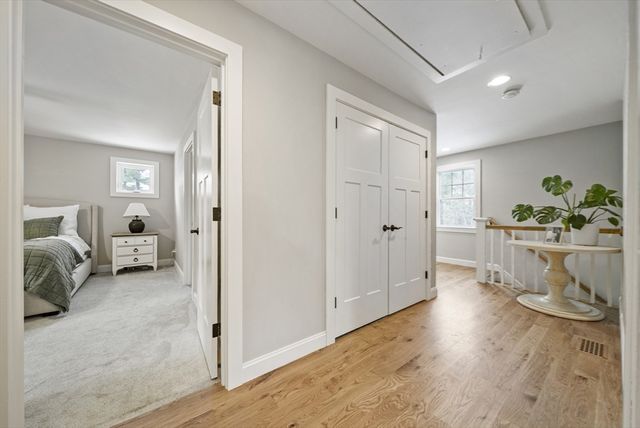 2 Mapleton Rd, Merrimac, MA 01860