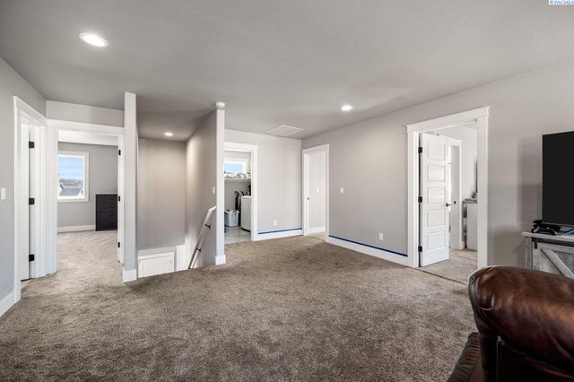 2873 Mackenzie Court, Richland, WA 99352