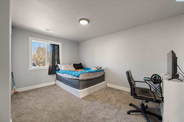 2873 Mackenzie Court, Richland, WA 99352