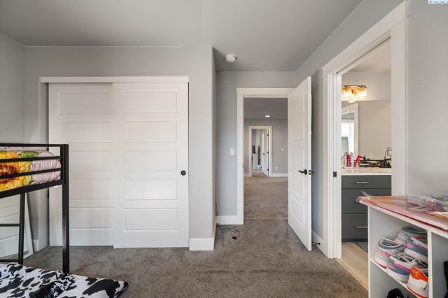 2873 Mackenzie Court, Richland, WA 99352