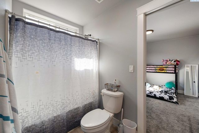 2873 Mackenzie Court, Richland, WA 99352