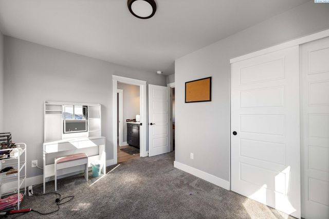 2873 Mackenzie Court, Richland, WA 99352