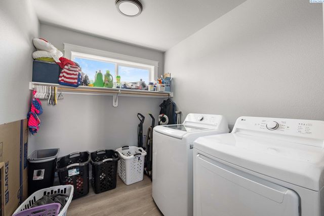 2873 Mackenzie Court, Richland, WA 99352