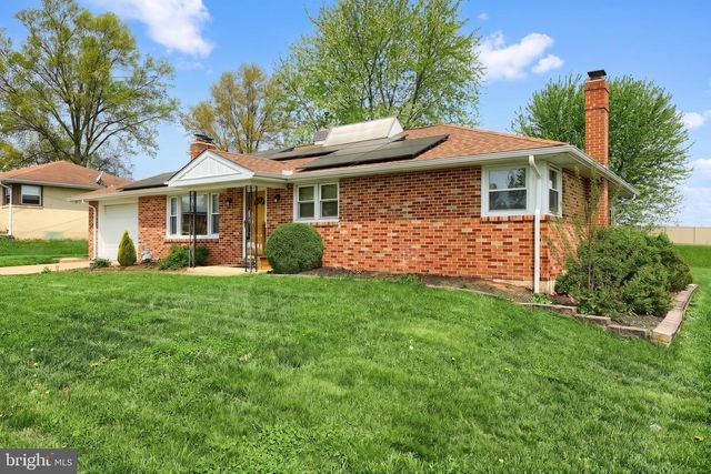3011 IMPERIAL DR, Dover, PA 17315