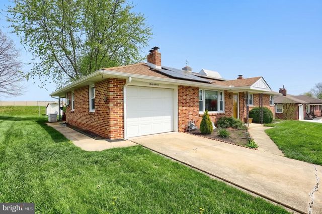 3011 IMPERIAL DR, Dover, PA 17315