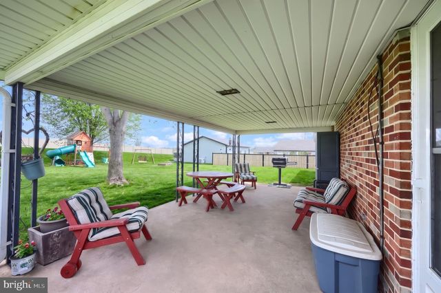 3011 IMPERIAL DR, Dover, PA 17315