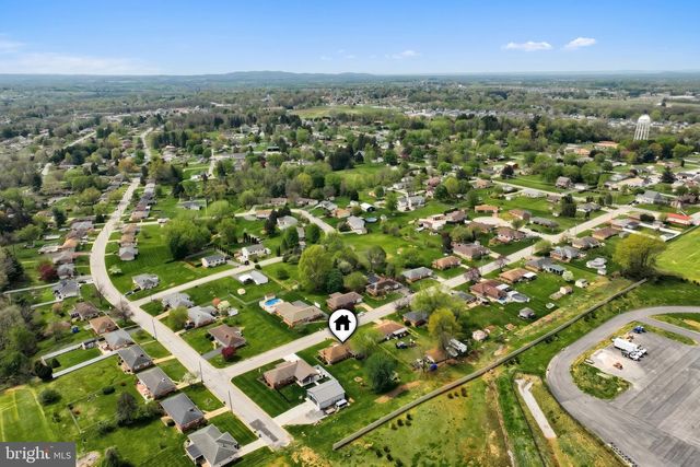 3011 IMPERIAL DR, Dover, PA 17315