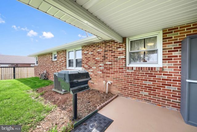 3011 IMPERIAL DR, Dover, PA 17315
