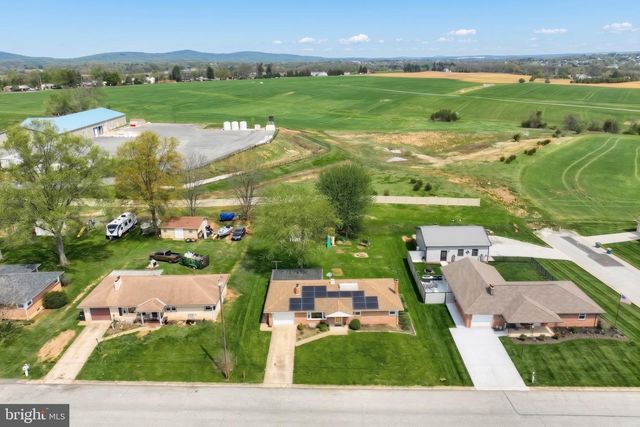 3011 IMPERIAL DR, Dover, PA 17315