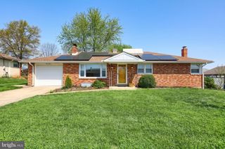 3011 IMPERIAL DR, Dover, PA 17315