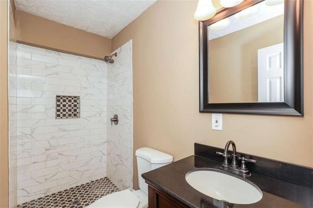 325 Longview Road, Fayetteville, GA 30214