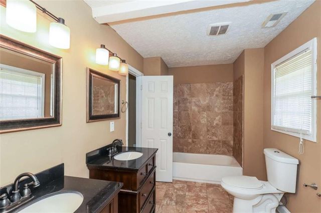 325 Longview Road, Fayetteville, GA 30214