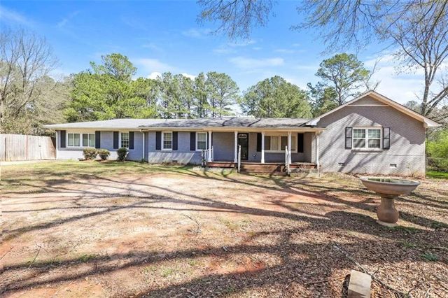 325 Longview Road, Fayetteville, GA 30214