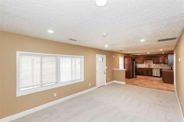 325 Longview Road, Fayetteville, GA 30214