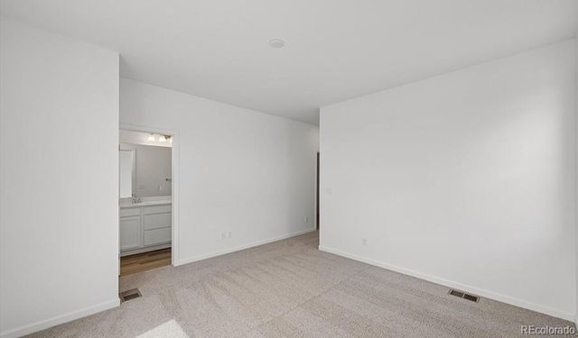 21381 E 67th Avenue, Aurora, CO 80019
