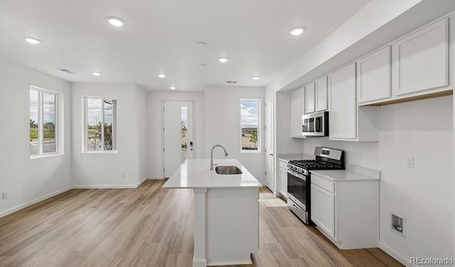 21381 E 67th Avenue, Aurora, CO 80019