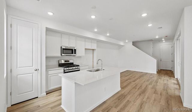 21381 E 67th Avenue, Aurora, CO 80019