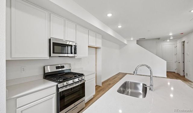 21381 E 67th Avenue, Aurora, CO 80019