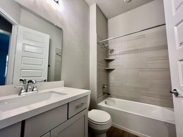 9503 Crescent Mill Drive, Missouri City, TX 77459