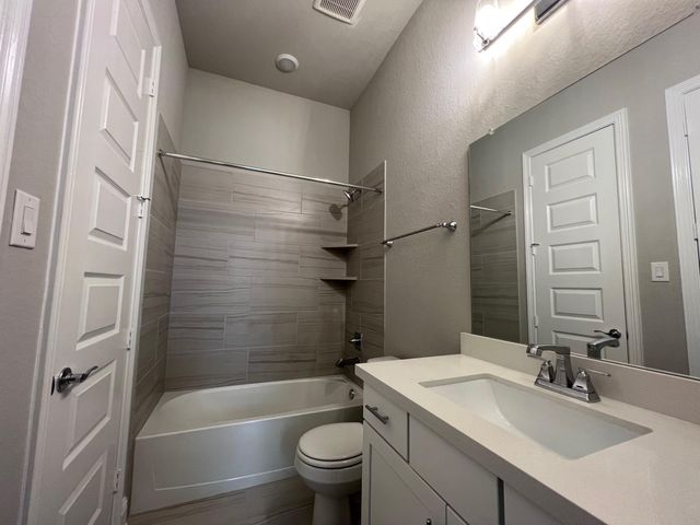 9503 Crescent Mill Drive, Missouri City, TX 77459