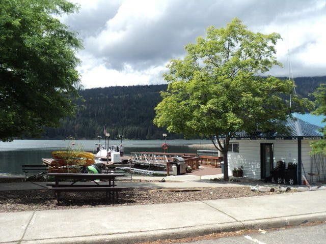 1351 Lake Roosevelt Way, Kettle Falls, WA 99141