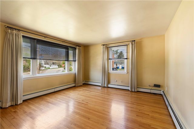 19 Hillside Avenue, Newport, RI 02840