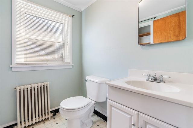 19 Hillside Avenue, Newport, RI 02840