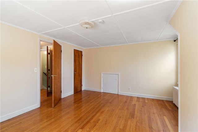19 Hillside Avenue, Newport, RI 02840