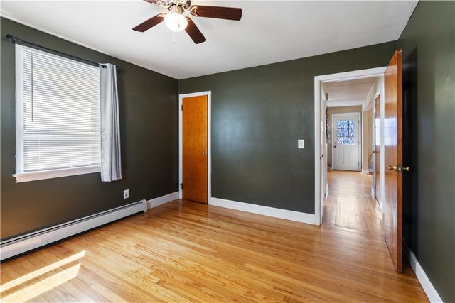 19 Hillside Avenue, Newport, RI 02840