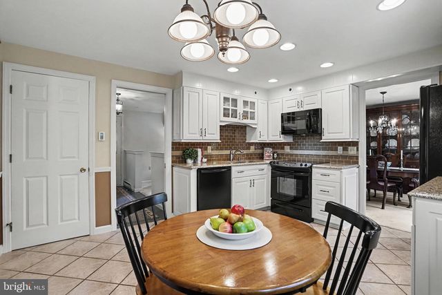 3738 JONAS DR, Landisville, PA 17538