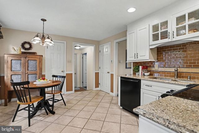 3738 JONAS DR, Landisville, PA 17538
