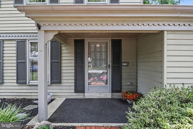 3738 JONAS DR, Landisville, PA 17538